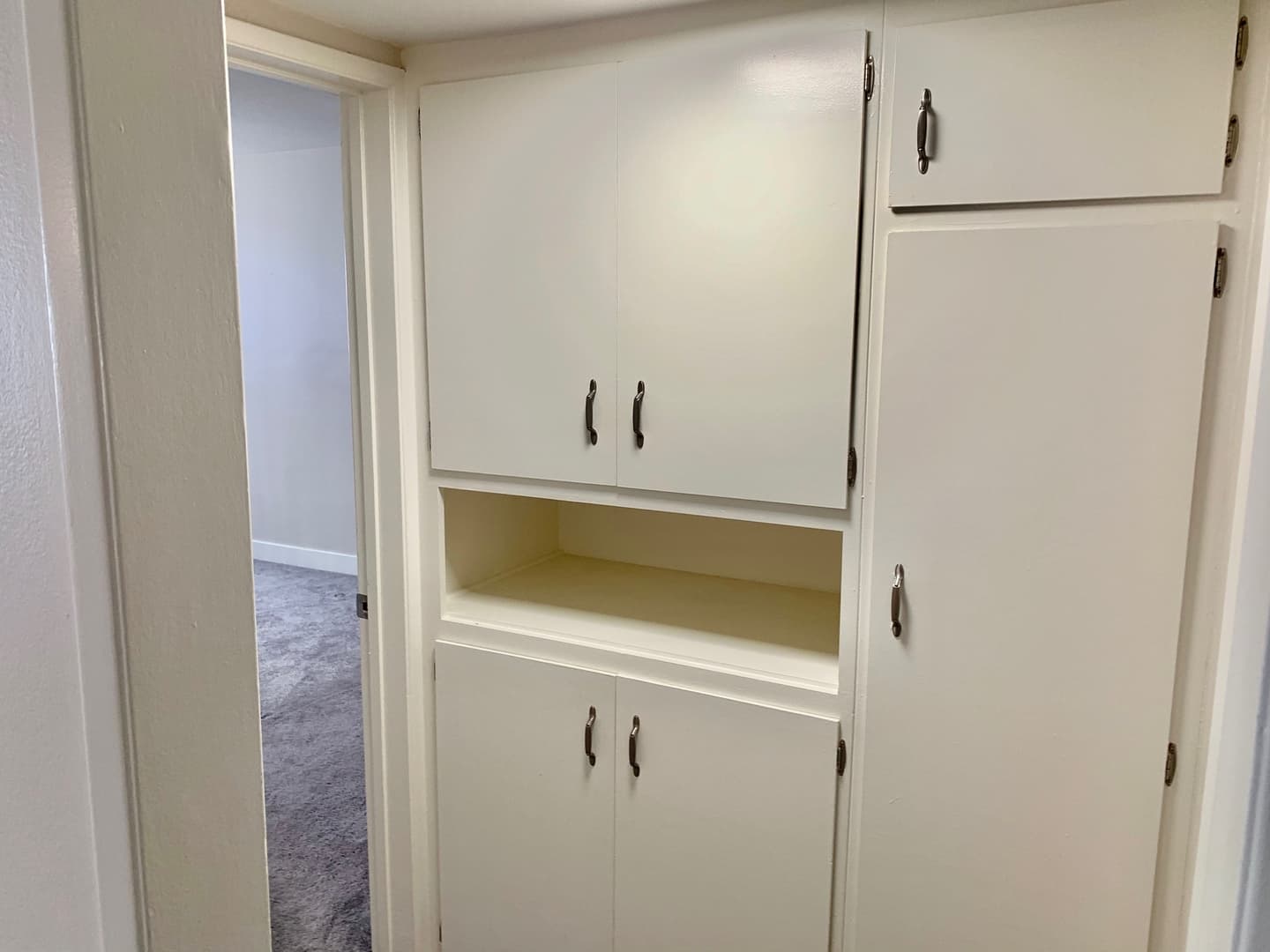 Sherman Oaks Apartment: 4647 Vista Del Monte