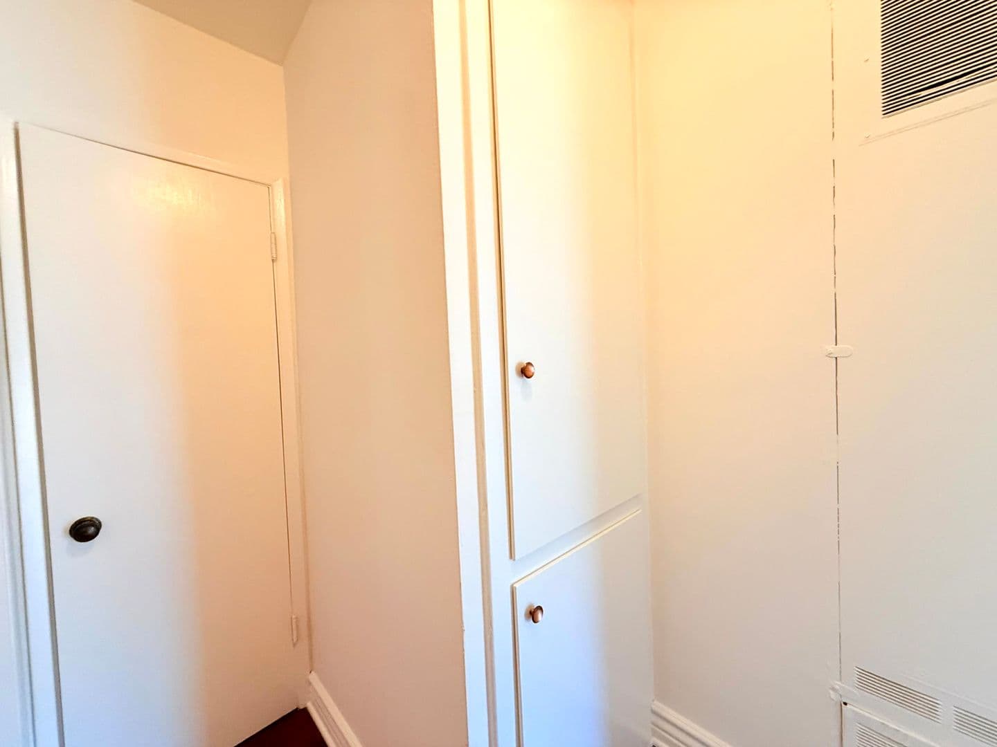 West Hollywood Apartment: 8130 Norton Ave