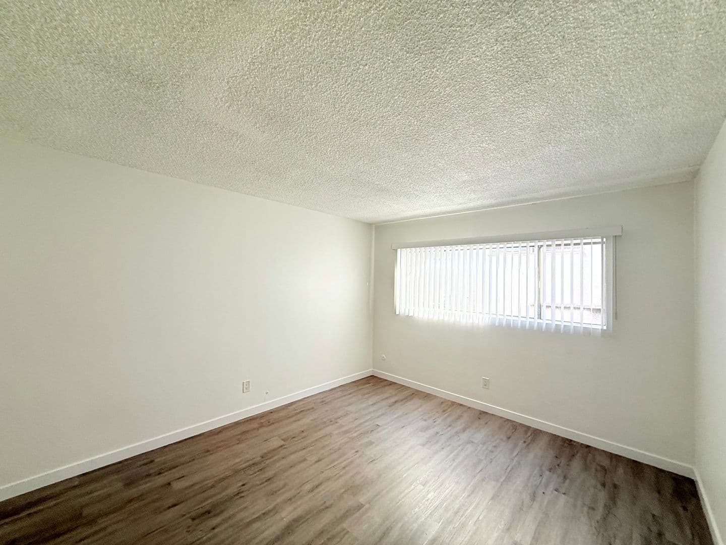 Los Angeles Apartment: 1426 South Point View St.