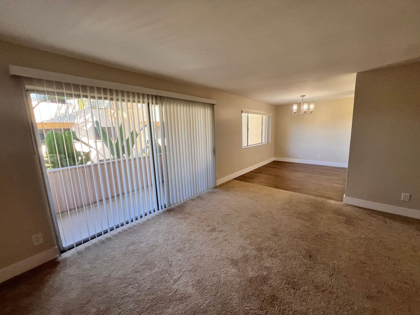 Sherman Oaks Apartment: 4647 Vista Del Monte