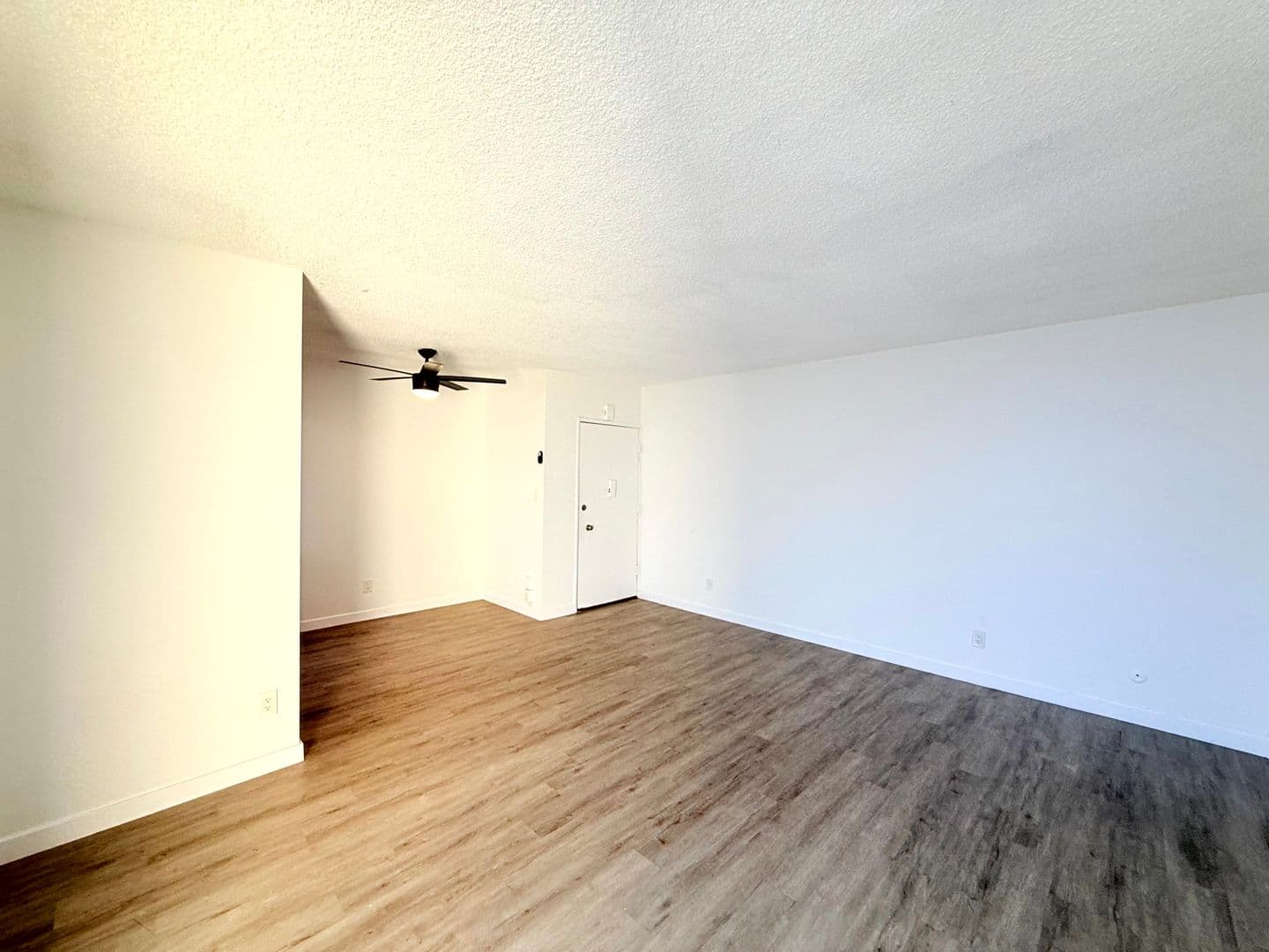 Los Angeles Apartment: 1426 South Point View St.