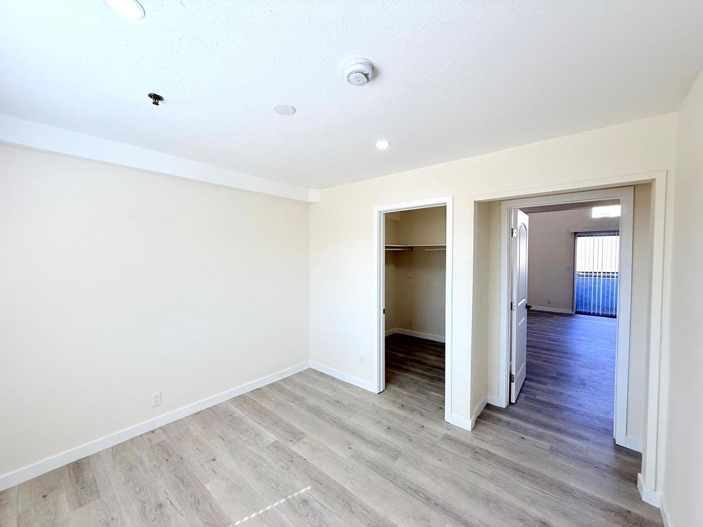 Los Angeles Apartment: 432 N Kingsley Dr.