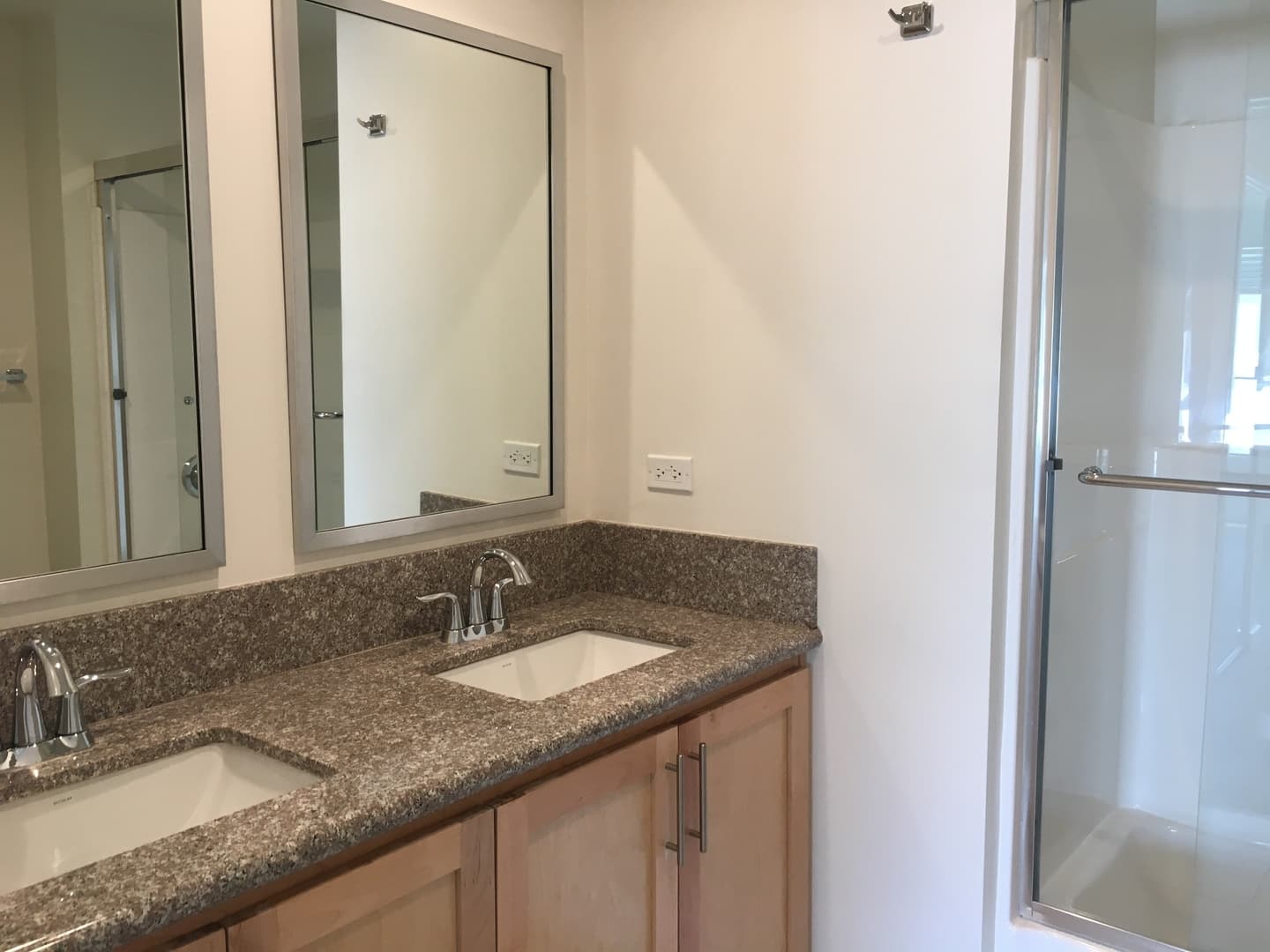 Canoga Park Apartment: 6816 Independence Ave
