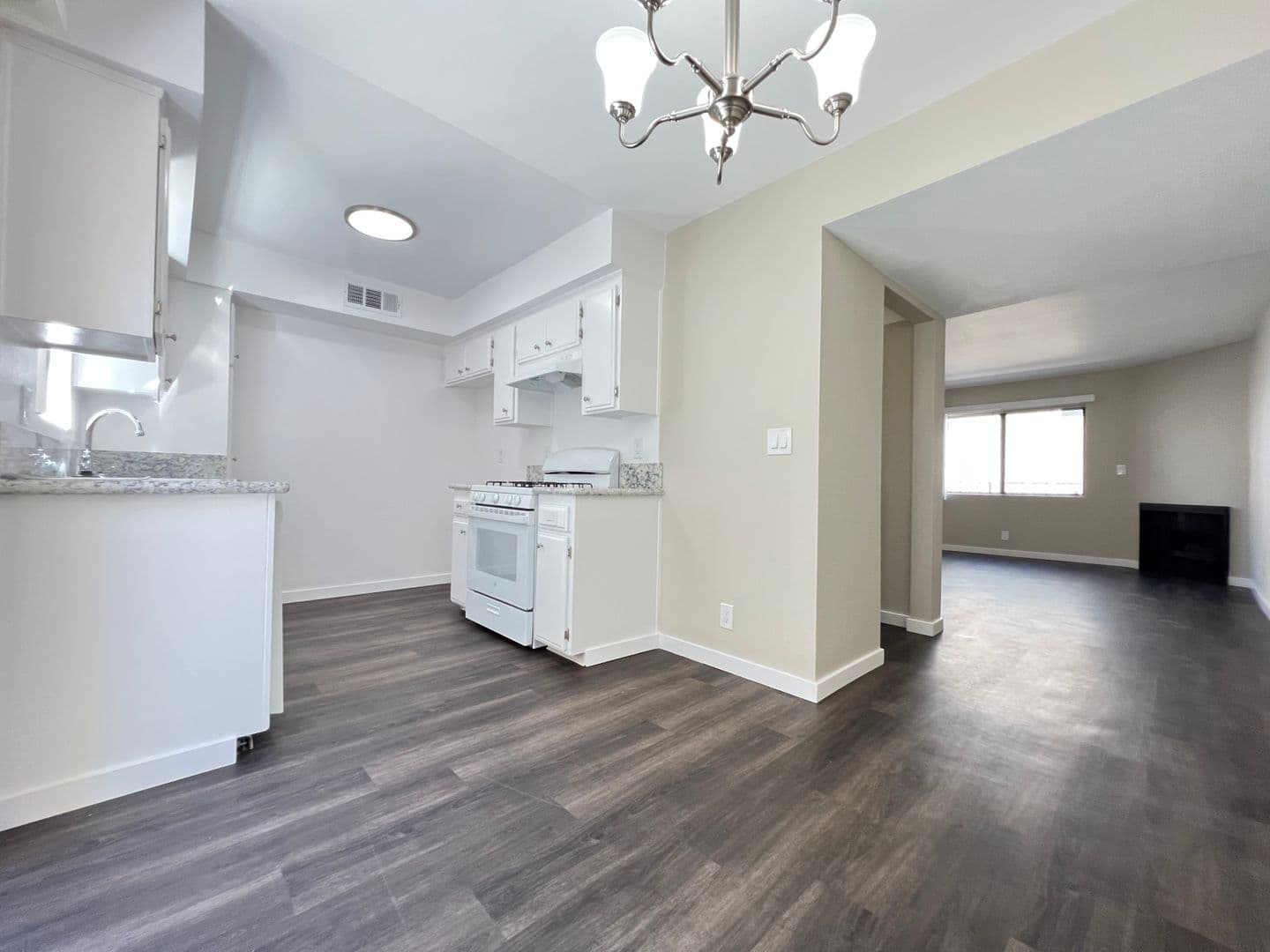 Reseda Apartment: 7259 Baird Avenue