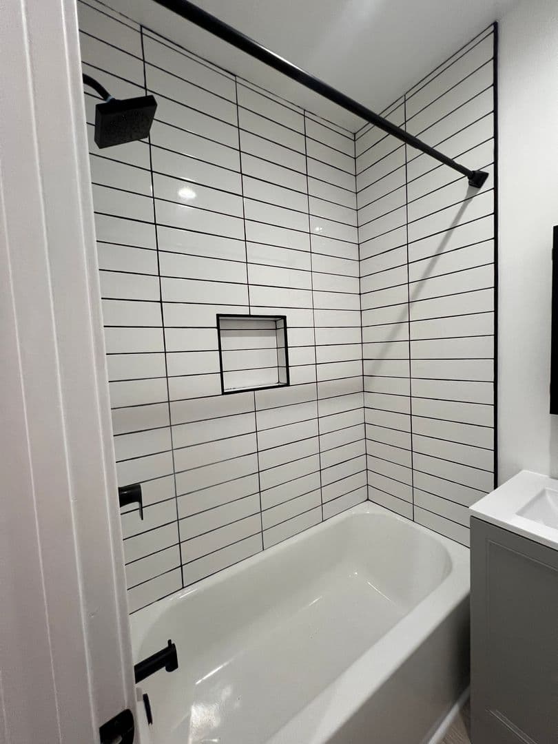 Los Angeles Apartment: 666 Shatto Place
