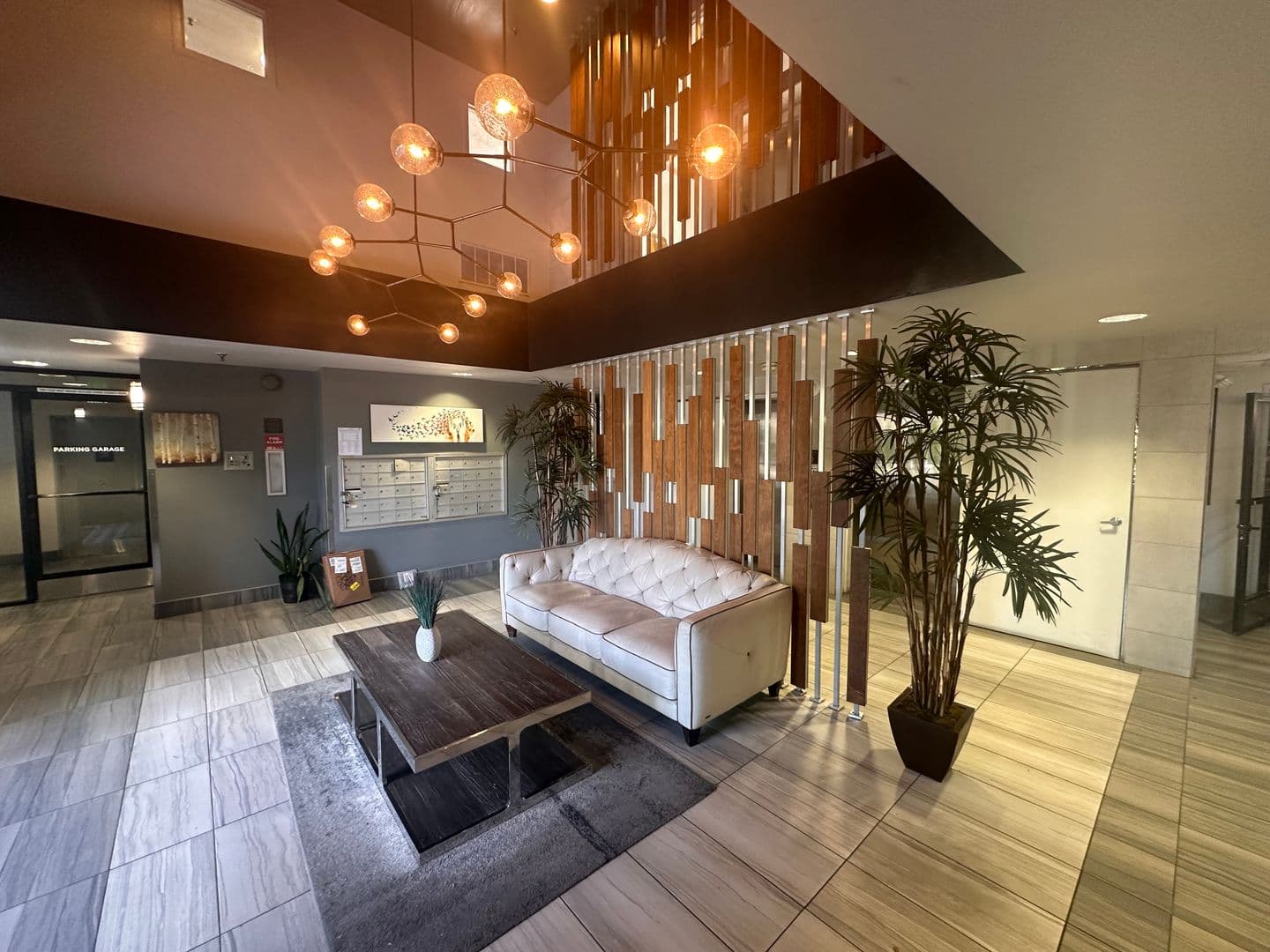 Los Angeles Apartment: 1443 N. Fuller Avenue