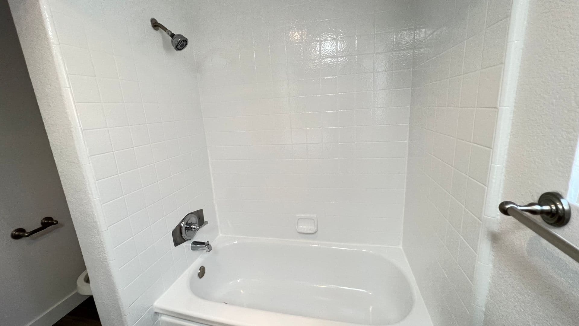 Northridge Apartment: 9600 Reseda Blvd