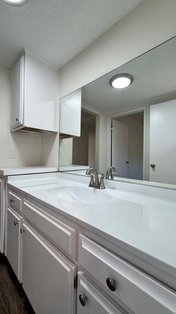 Castaic Apartment: 31727 Ridge Route Road