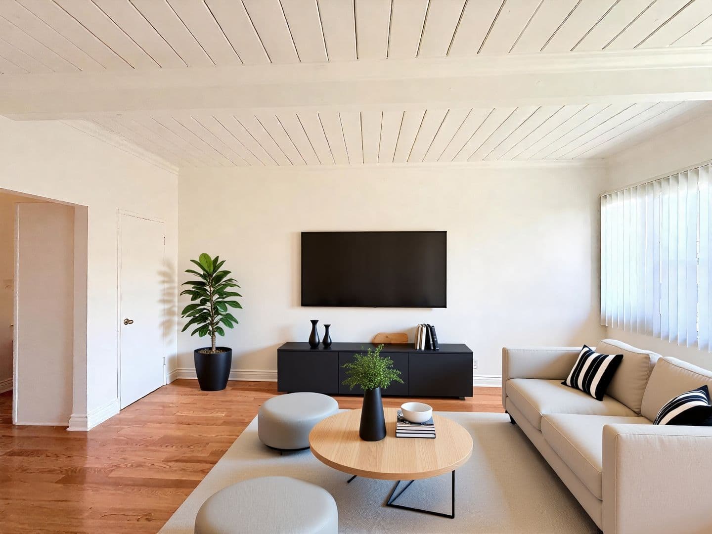 Los Angeles Apartment: 1376 N. Serrano Avenue