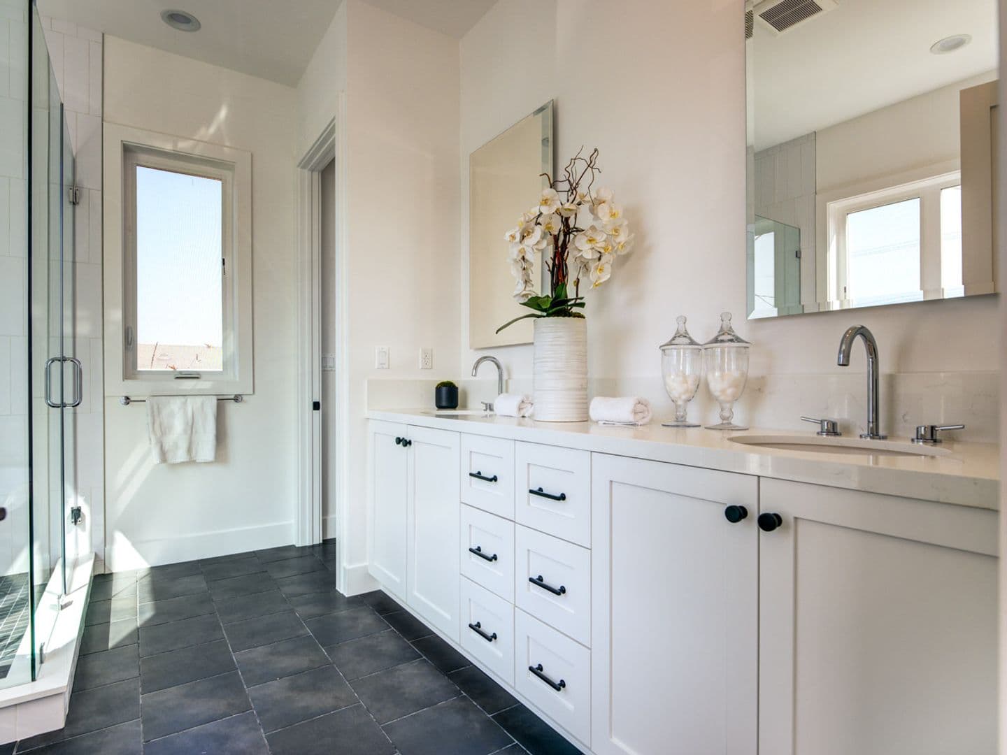 Los Angeles Townhome: 6016 - 6018 Comey Ave