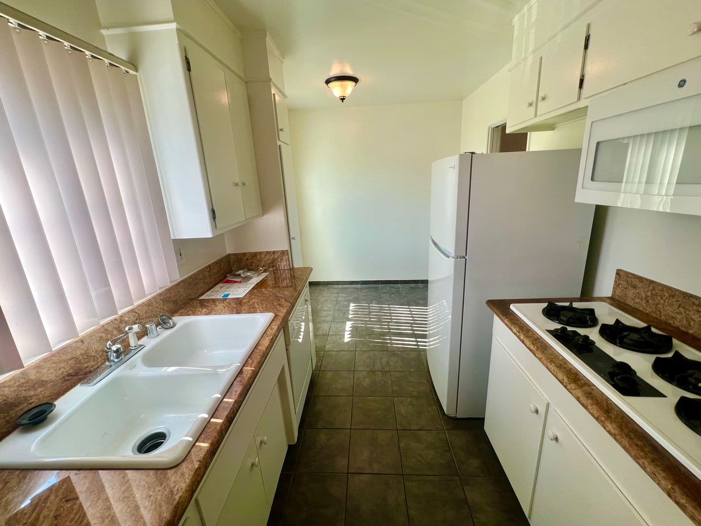 West Hollywood Apartment: 8130 Norton Ave