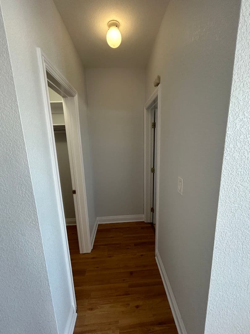 Los Angeles Apartment: 676 Shatto Place