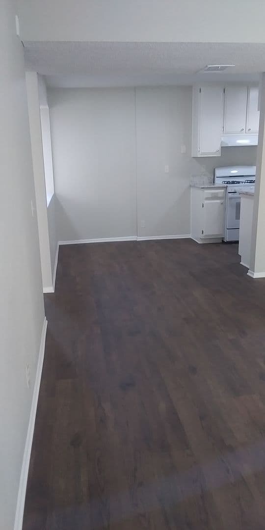 Santa Clarita Apartment: 17740 Scherzinger Lane
