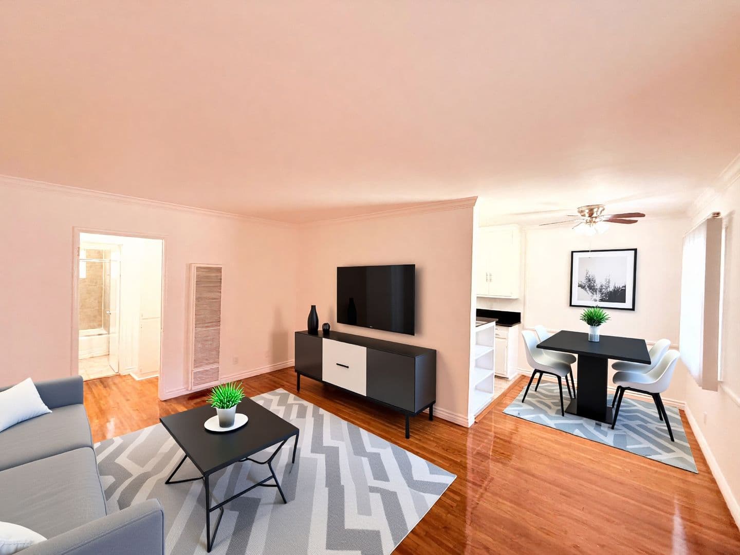 Los Angeles Apartment: 1415 Hudson Avenue