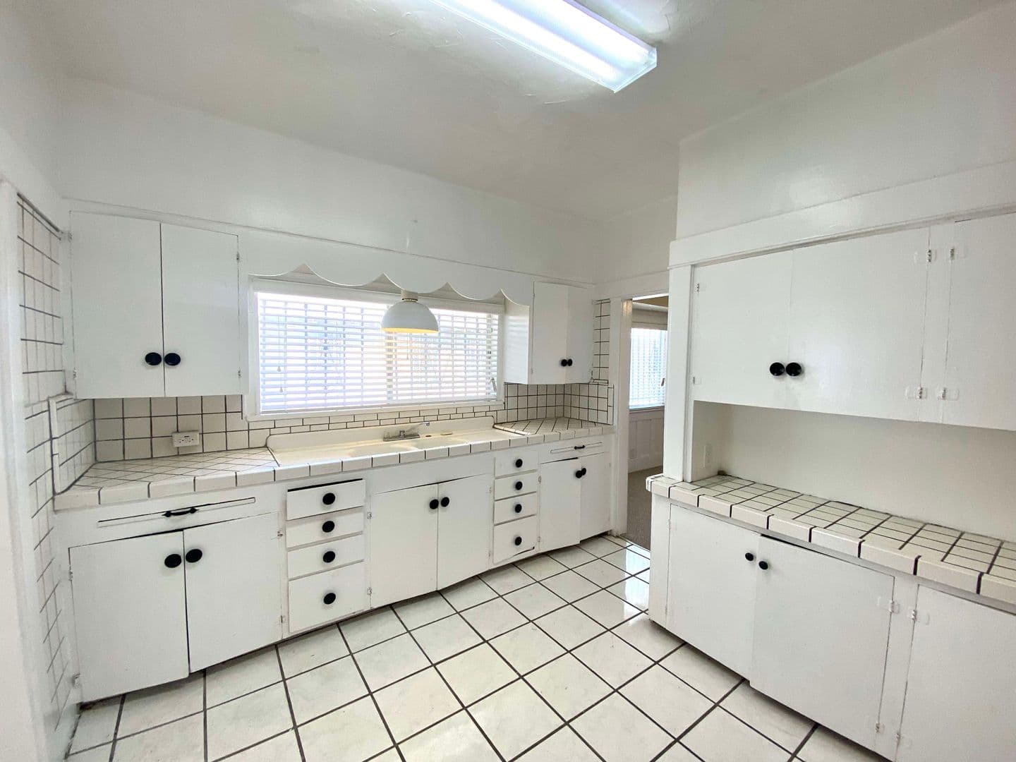 Los Angeles House: 1513 W 45th St