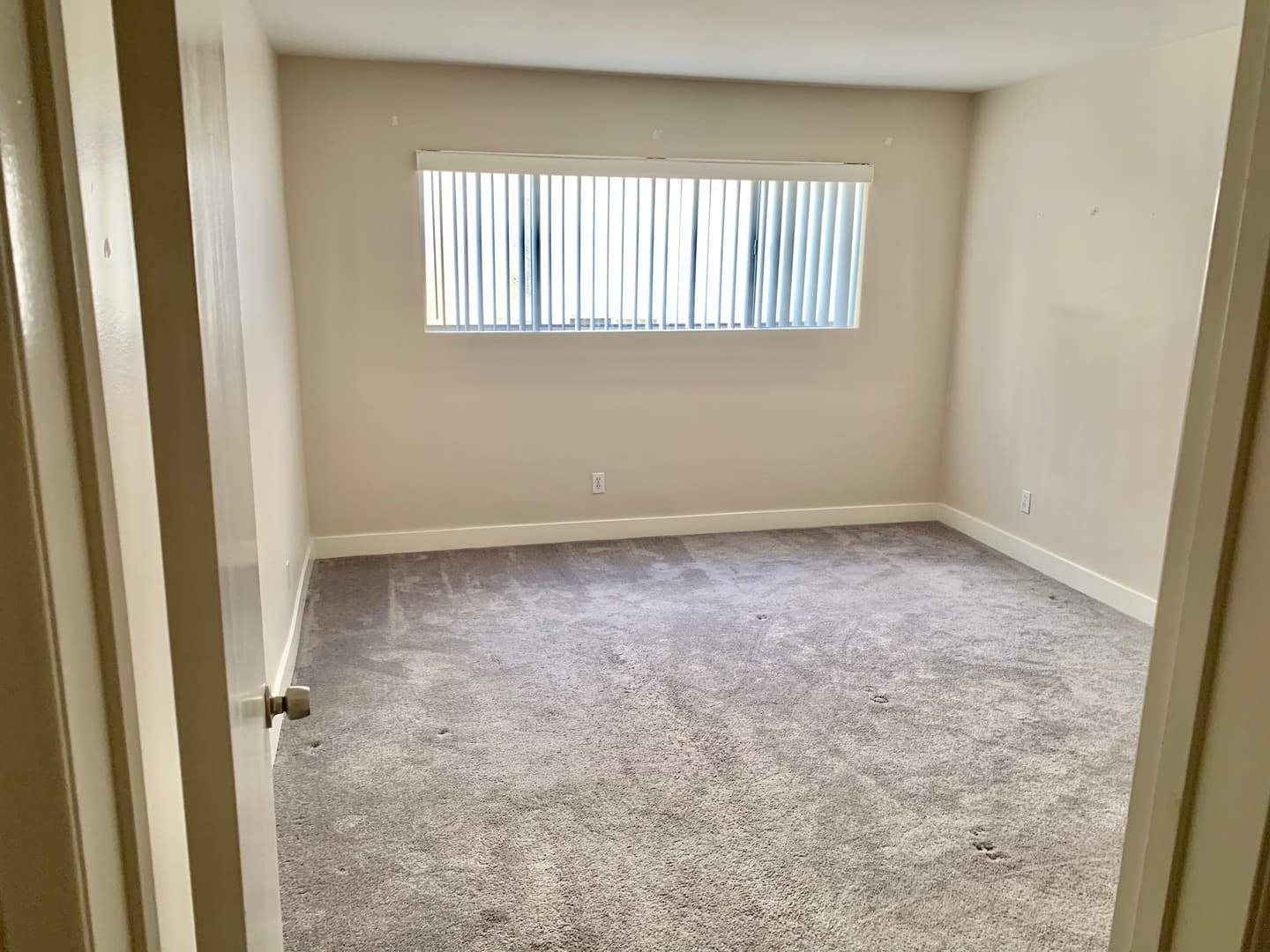 Sherman Oaks Apartment: 4647 Vista Del Monte