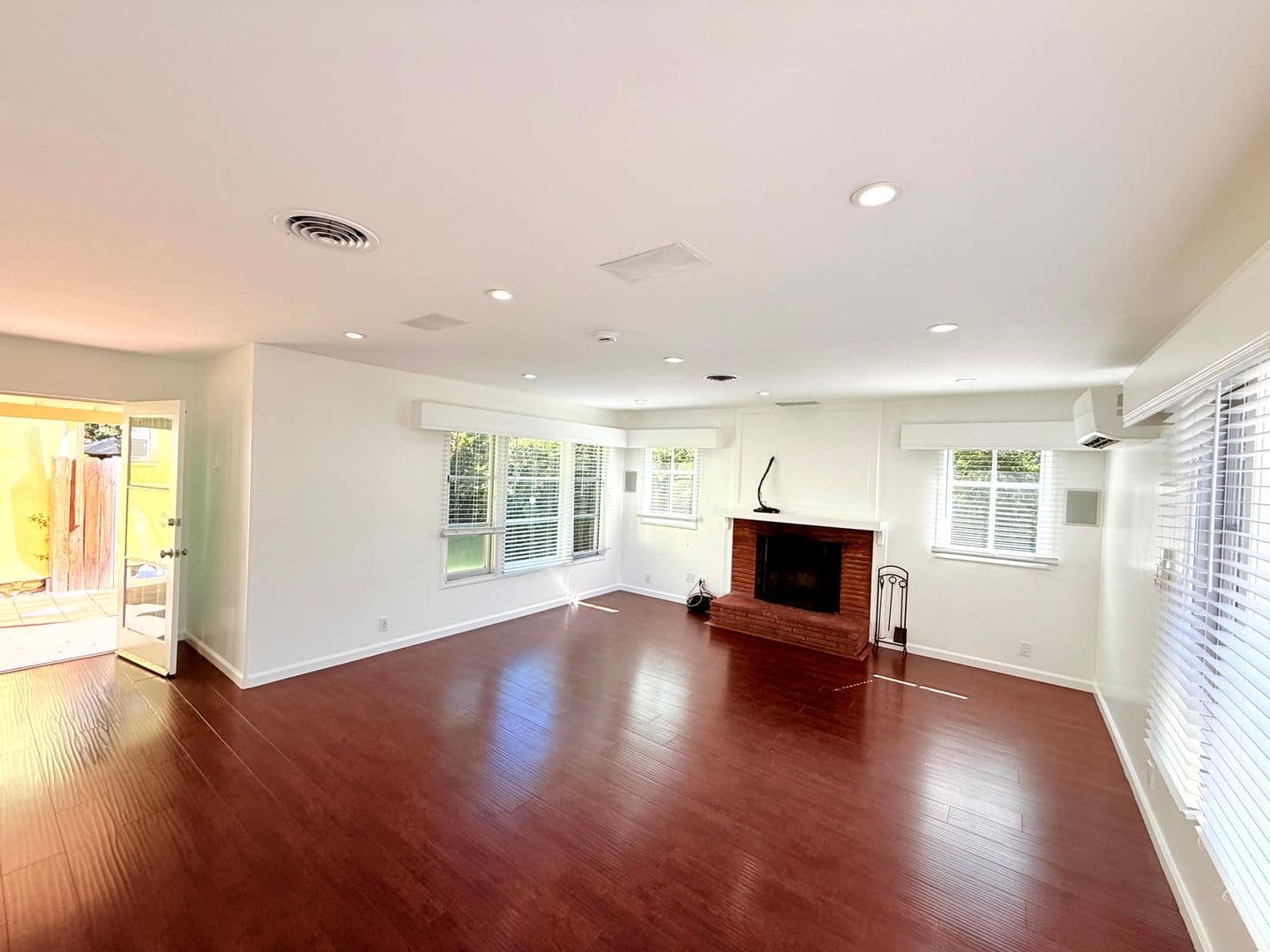 Pasadena Apartment: 607-611 N. El Molino Ave.