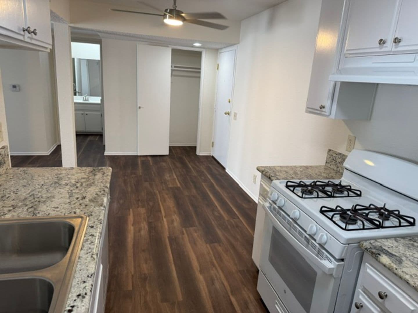 Reseda Apartment: 7235 Baird Avenue