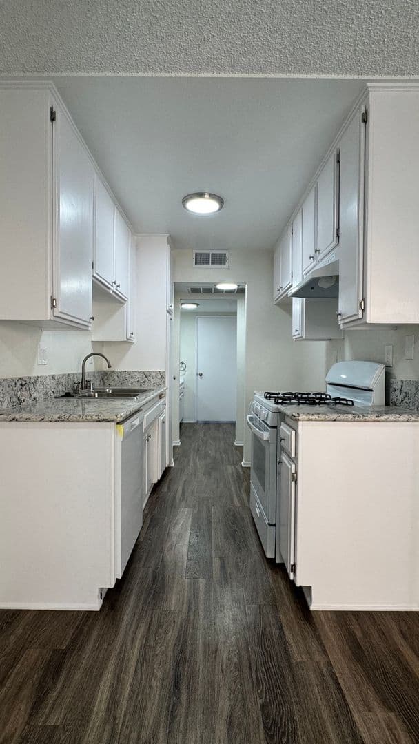 Castaic Apartment: 31727 Ridge Route Road