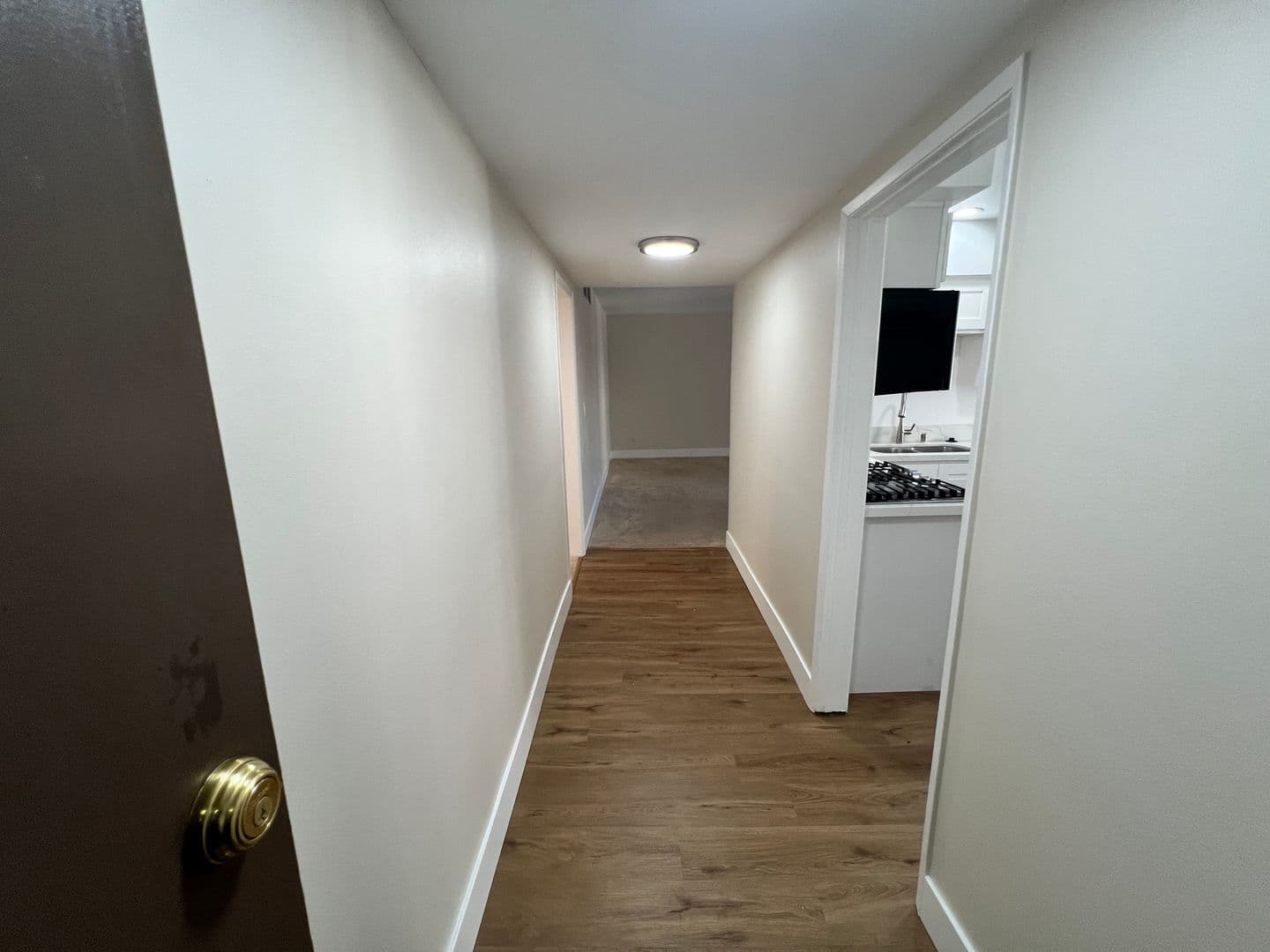 Sherman Oaks Apartment: 4647 Vista Del Monte