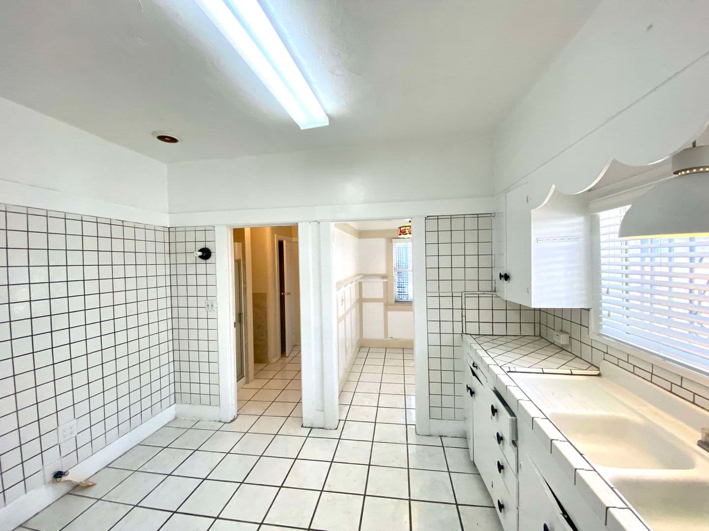 Los Angeles House: 1513 W 45th St