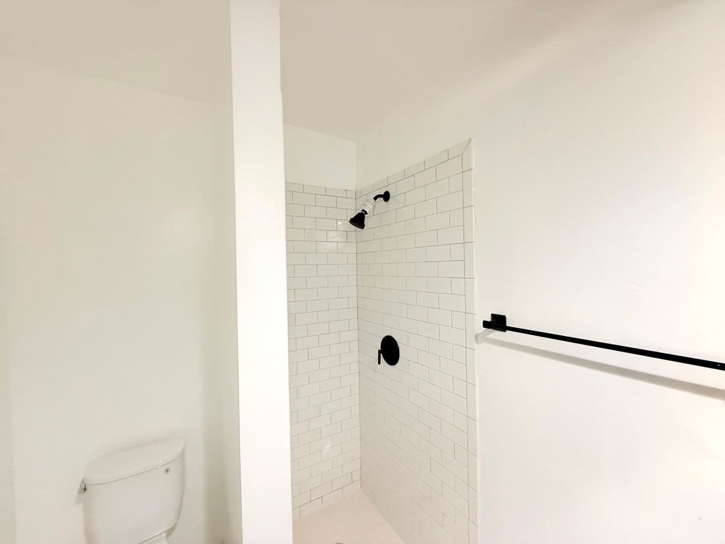 Los Angeles Apartment: 1426 South Point View St.