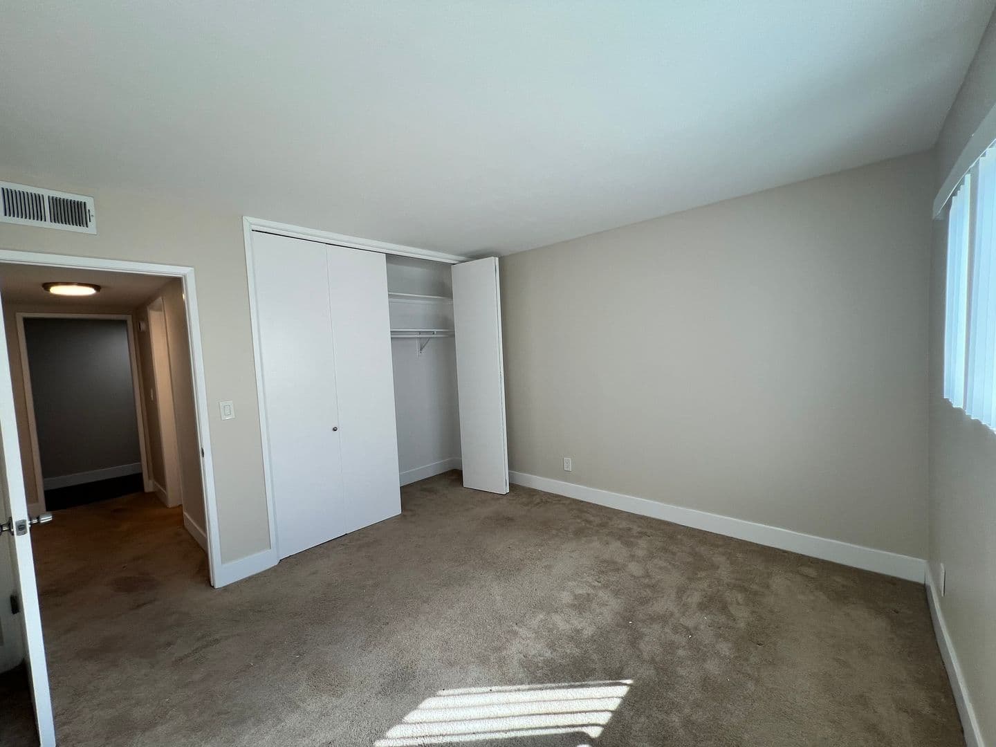 Sherman Oaks Apartment: 4647 Vista Del Monte