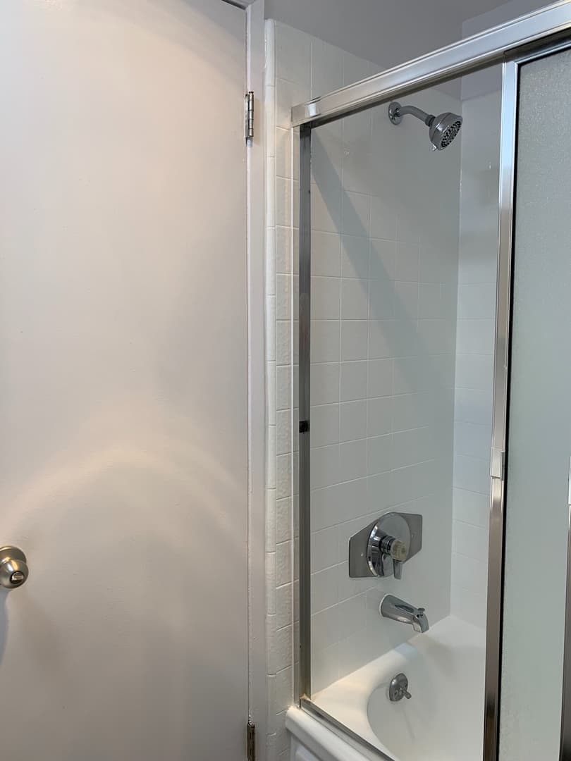 Northridge Apartment: 9600 Reseda Blvd