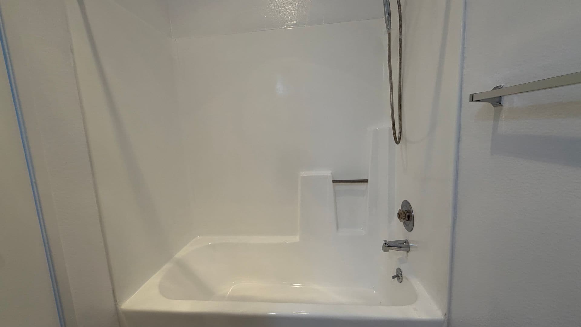 Los Angeles Apartment: 1443 N. Fuller Avenue