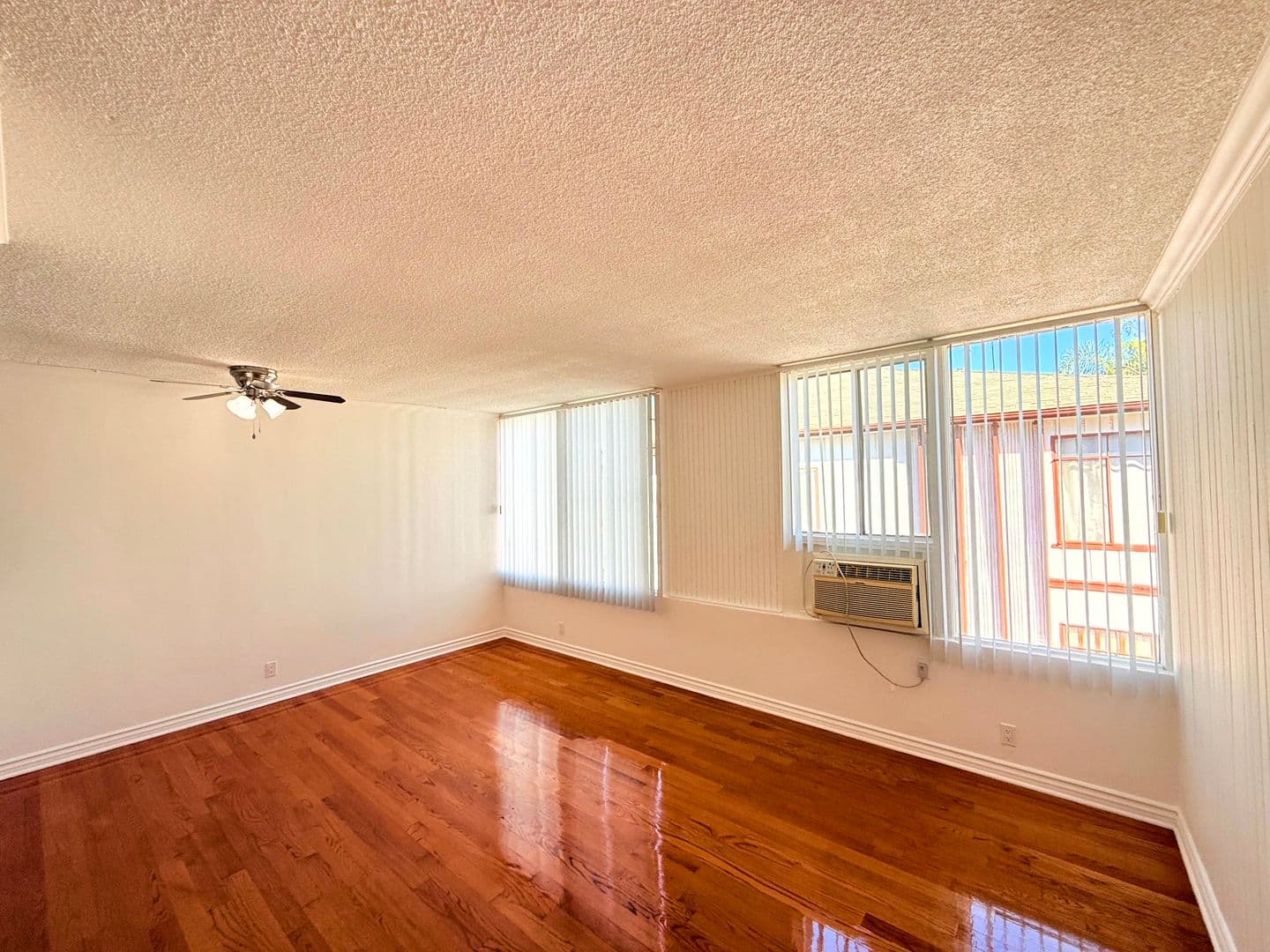 Los Angeles Apartment: 1029 N. Ardmore Avenue