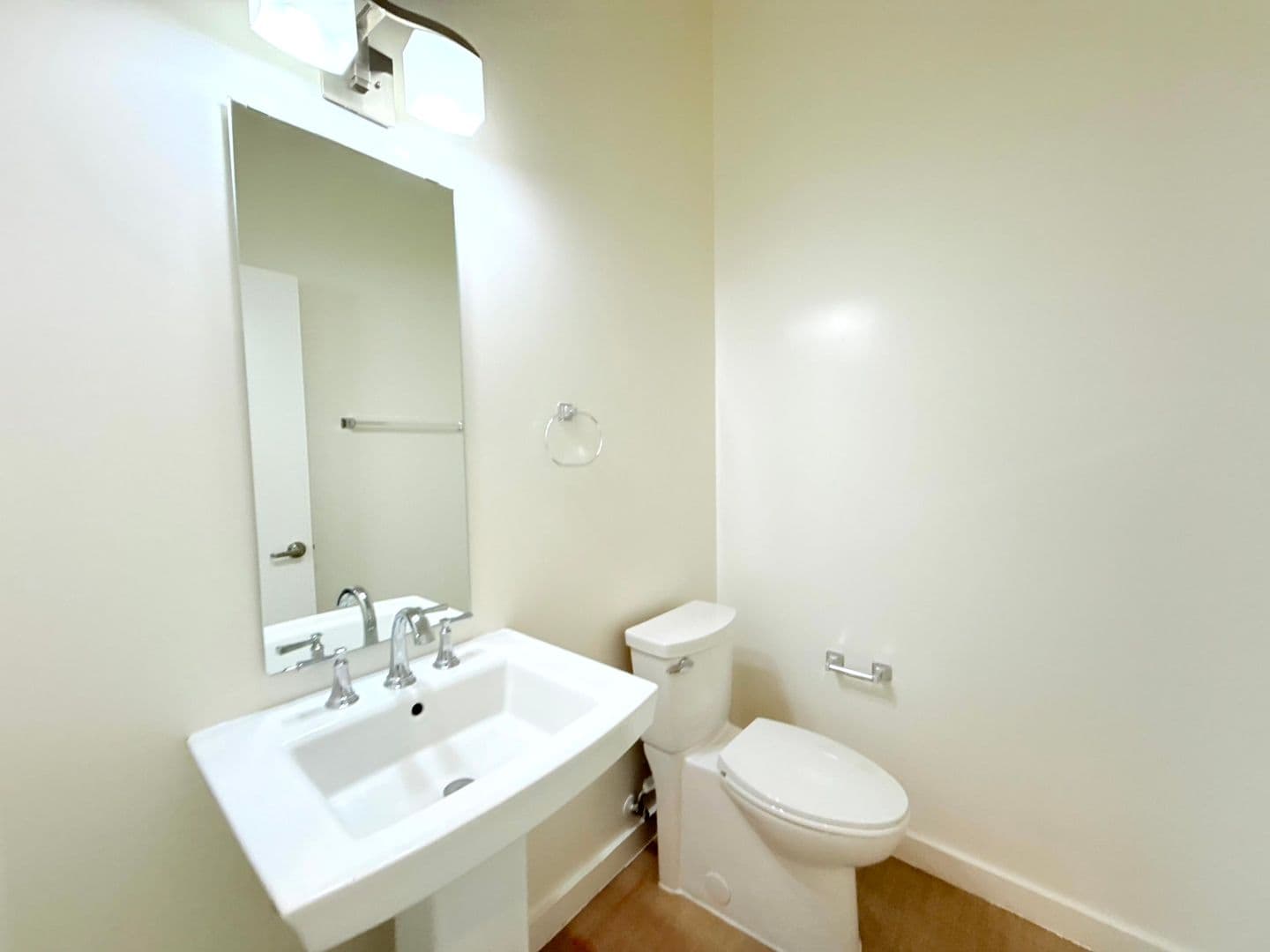 Van Nuys Apartment: 6428 Woodley Avenue