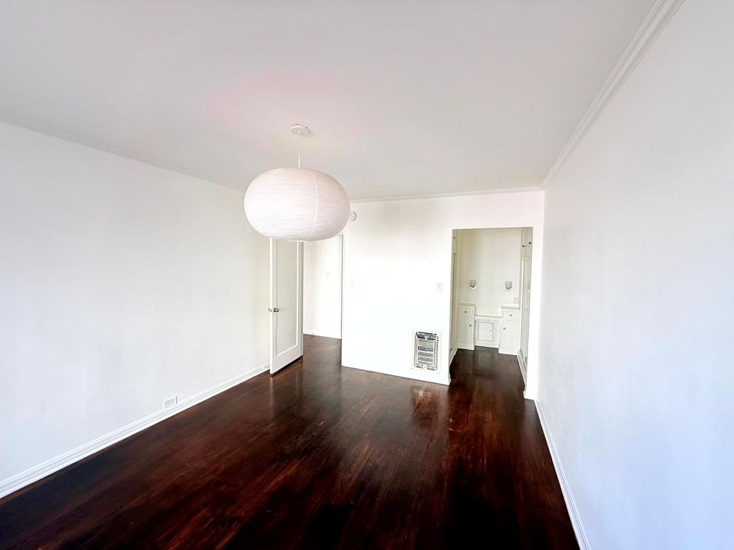Los Angeles Apartment: 3919 W. 8th Street