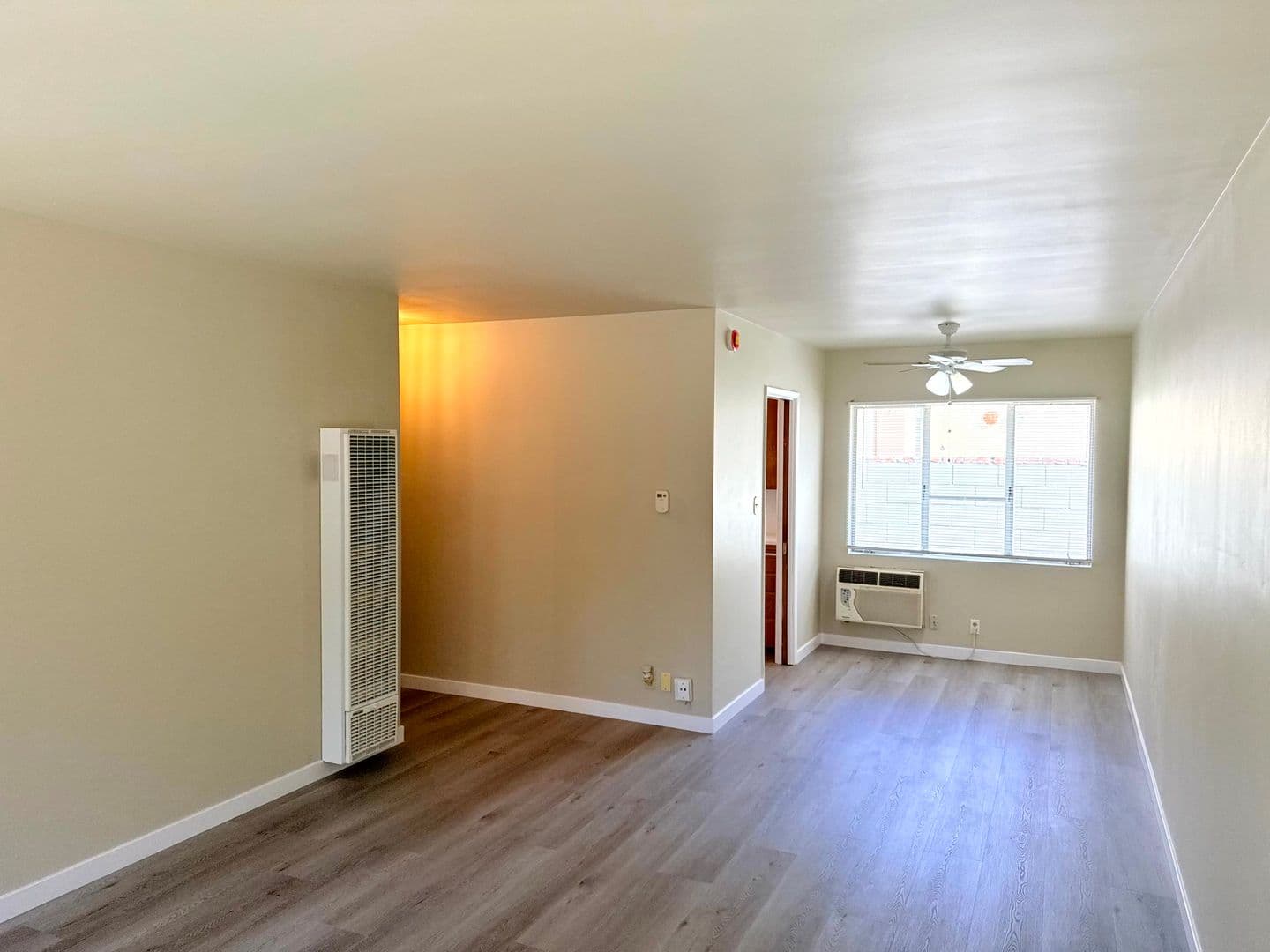 Burbank Apartment: 318 N. 7th St.