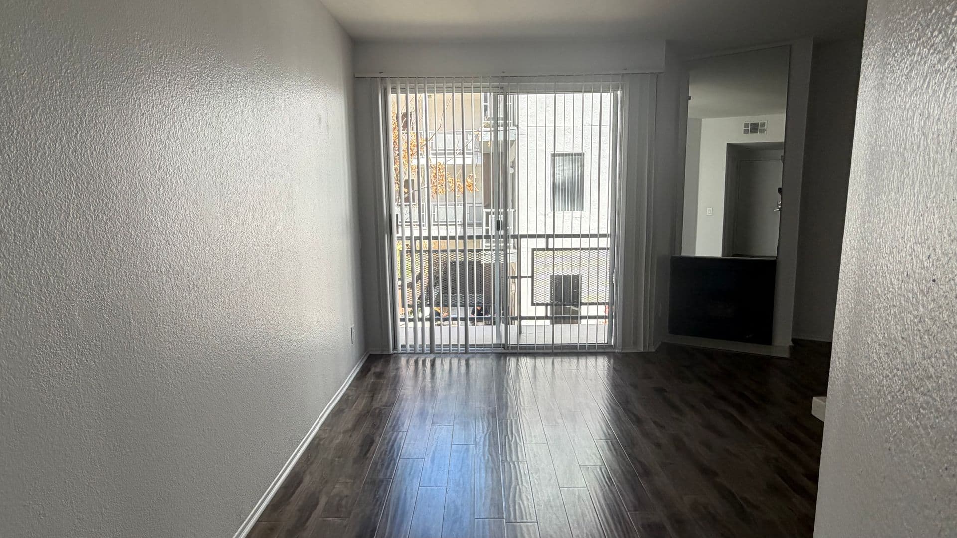 Los Angeles Apartment: 1443 N. Fuller Avenue