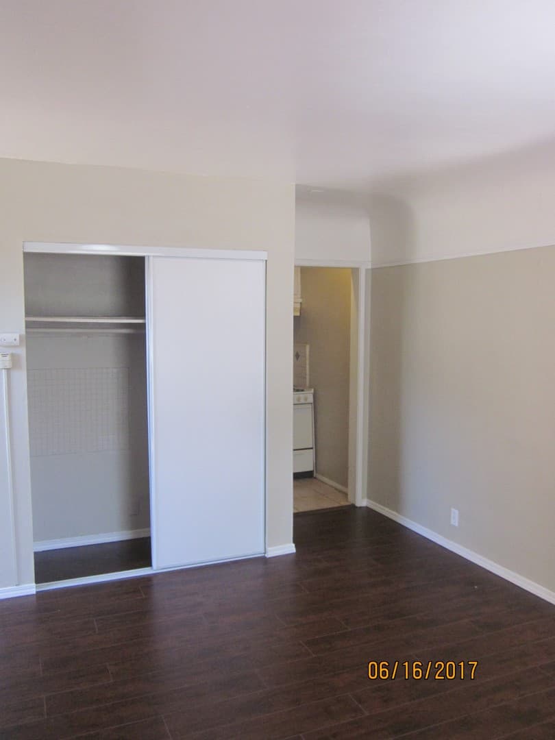Los Angeles Apartment: 338 N. New Hampshire Ave.