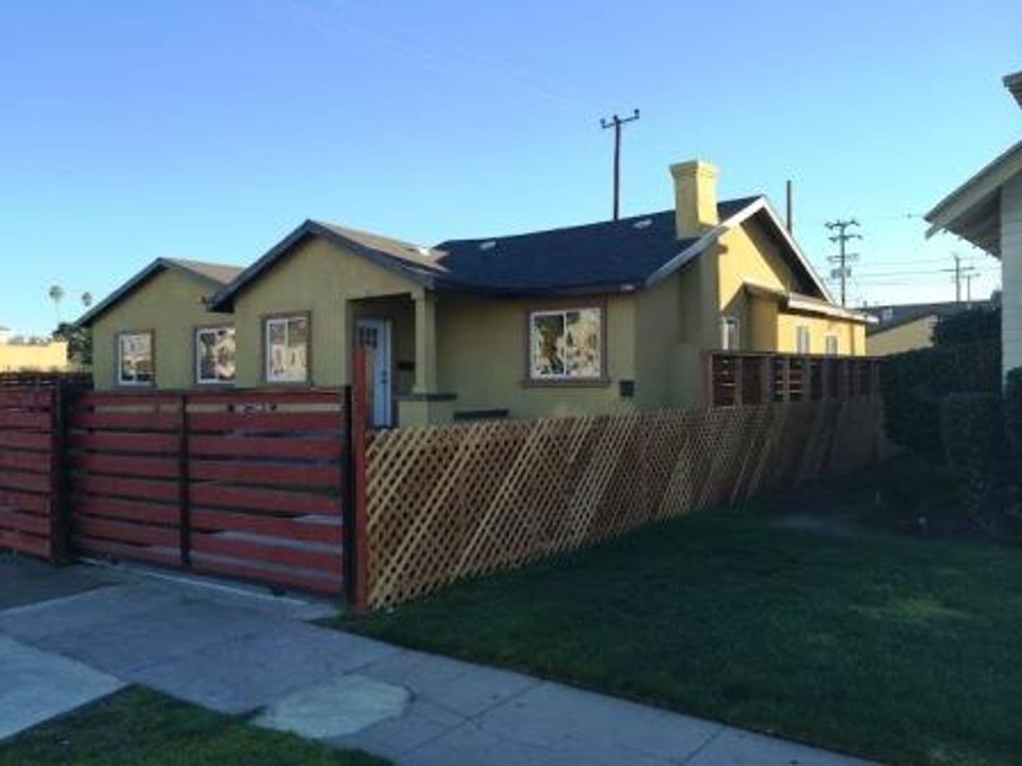 Los Angeles Apartment: 3778 - 3780 S. La Salle Ave.