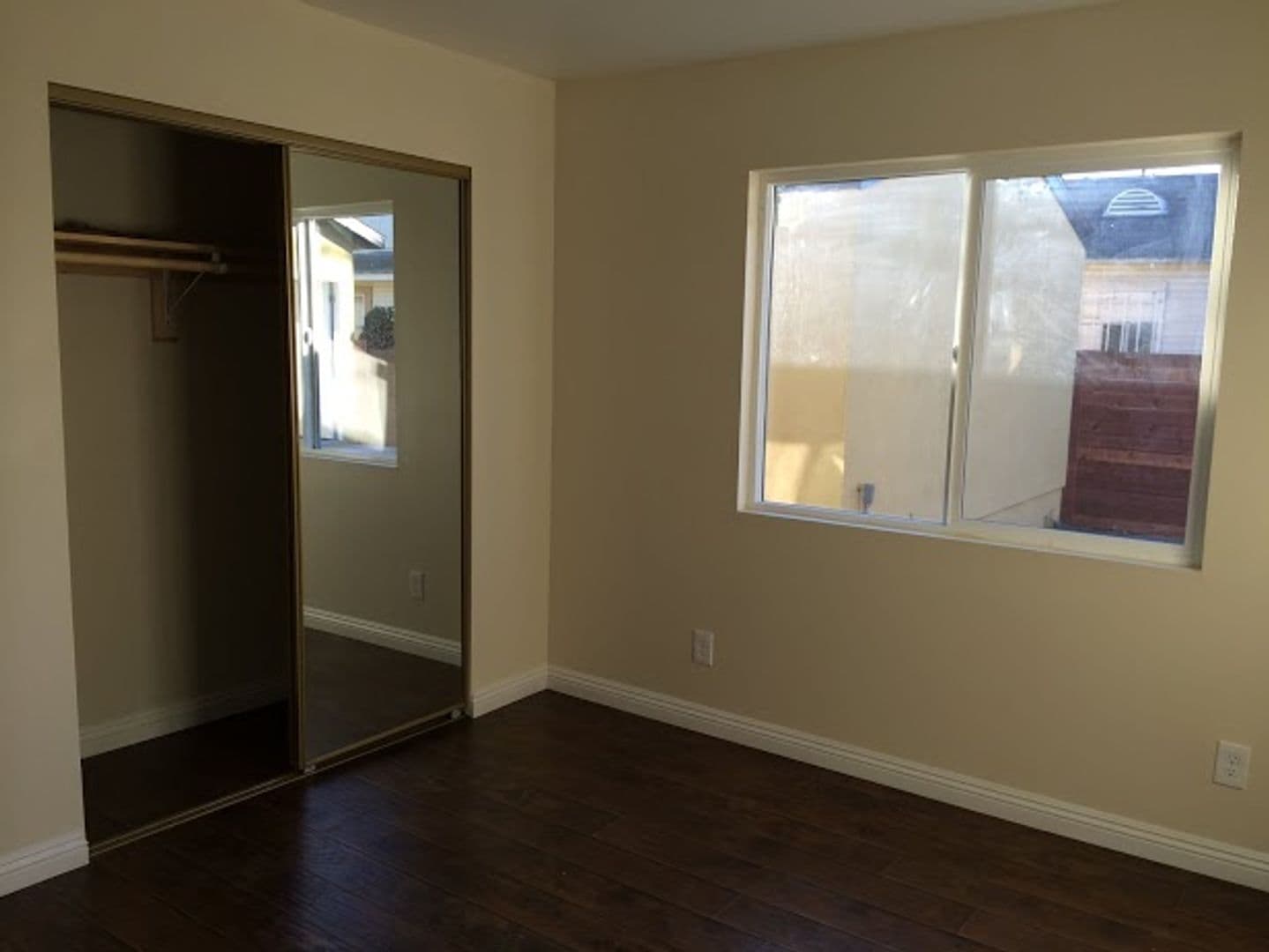 Los Angeles Apartment: 3778 - 3780 S. La Salle Ave.