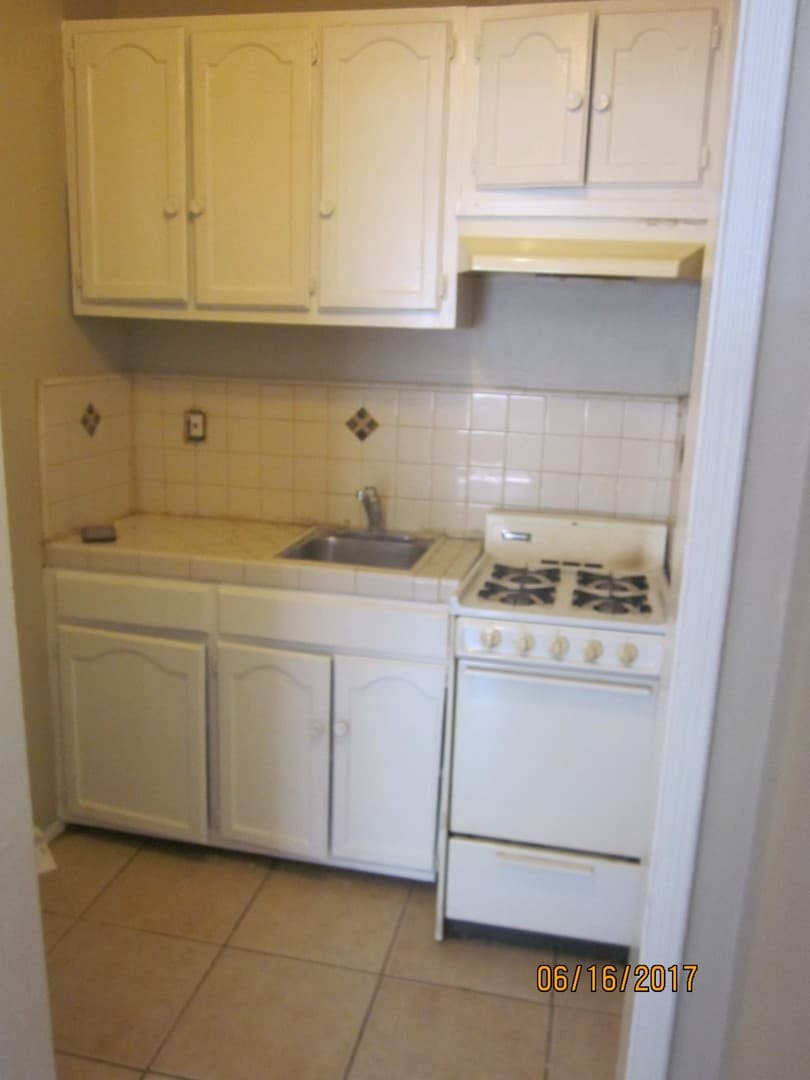 Los Angeles Apartment: 338 N. New Hampshire Ave.