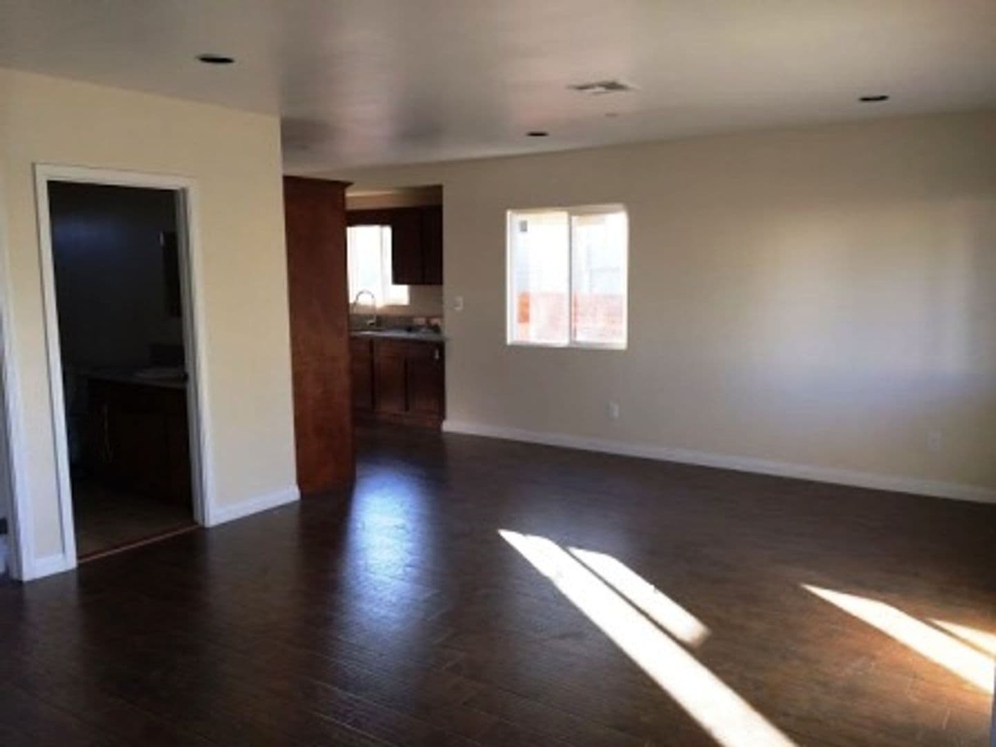 Los Angeles Apartment: 3778 - 3780 S. La Salle Ave.