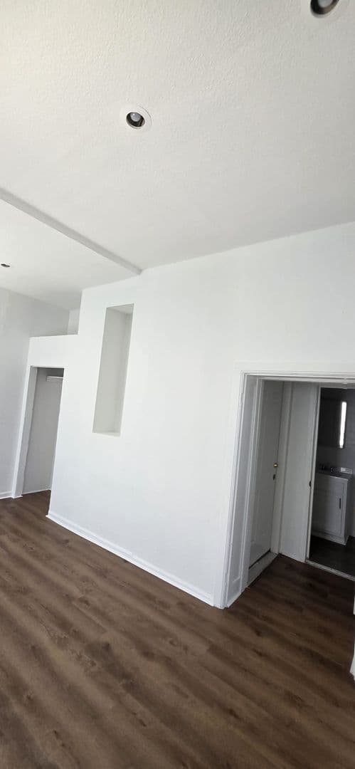 Los Angeles Apartment: 136 N. New Hampshire Ave.