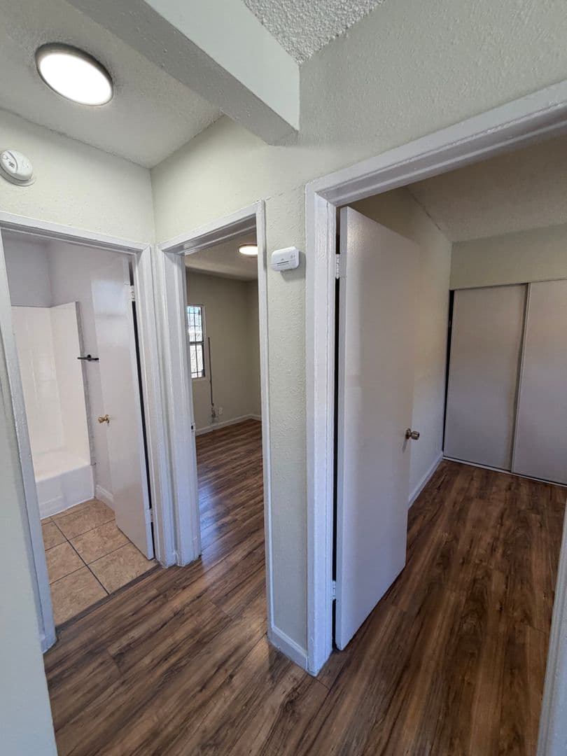 Los Angeles Apartment: 1338 W. 57th Street