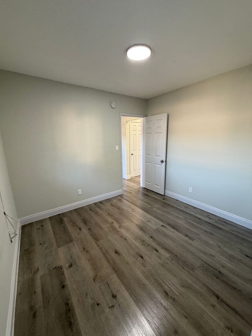 Los Angeles Apartment: 7843 S. Towne Avenue