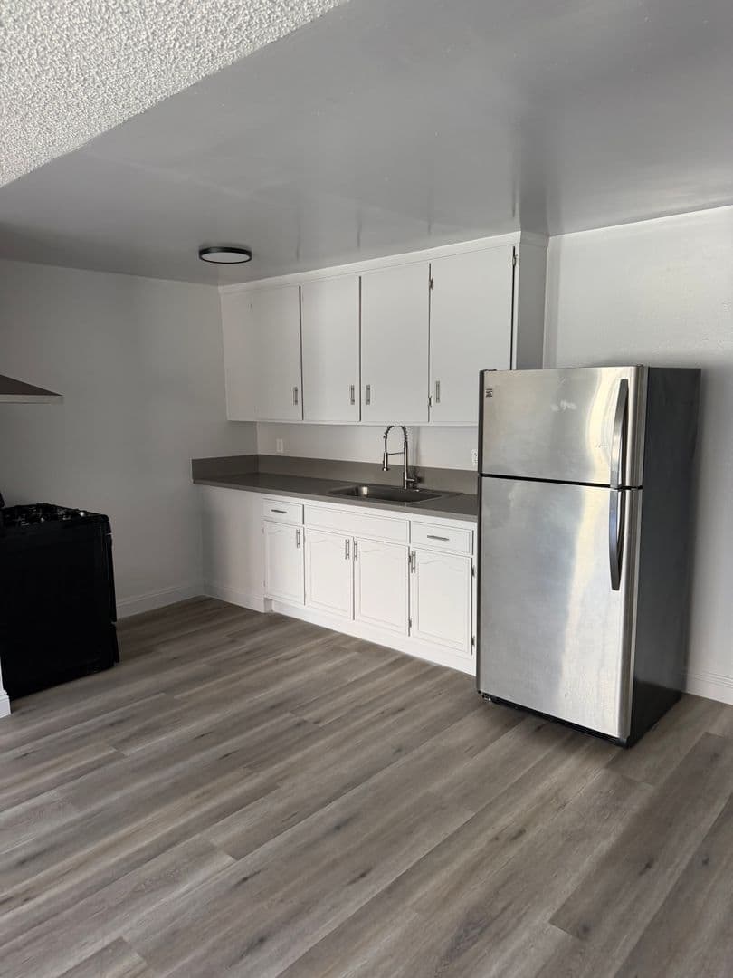 Los Angeles Apartment: 1230 W. 105th Street