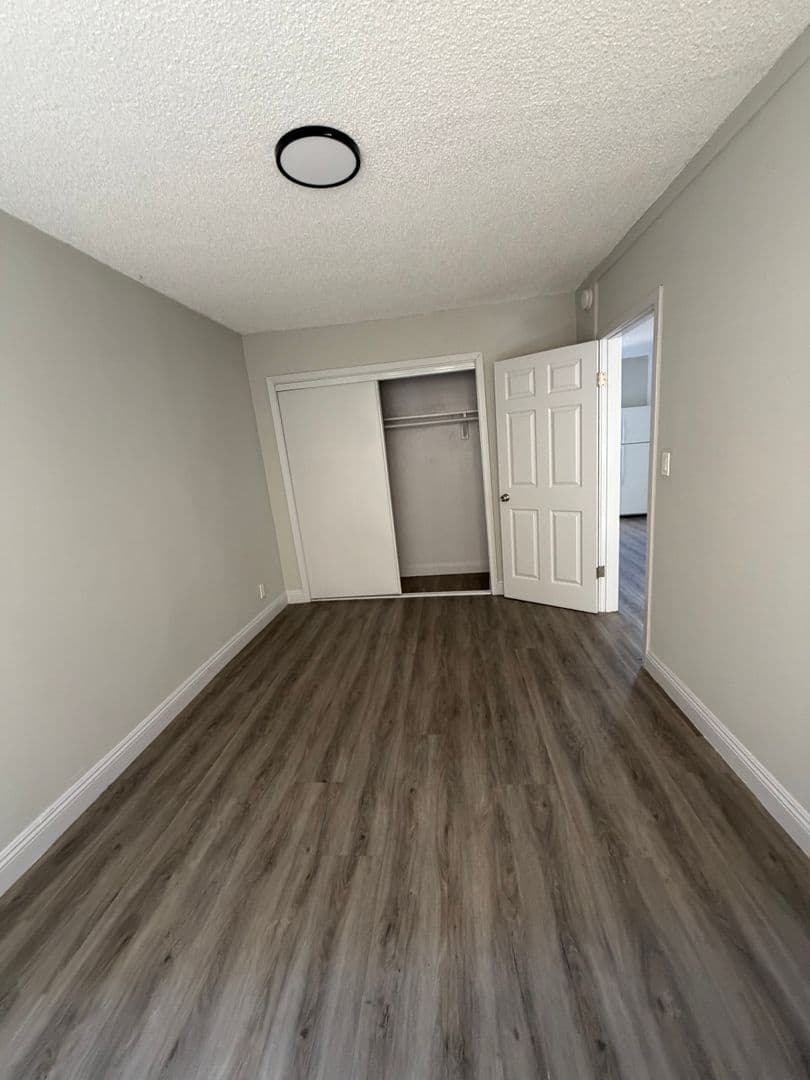 Los Angeles Apartment: 2508 S. West View Street