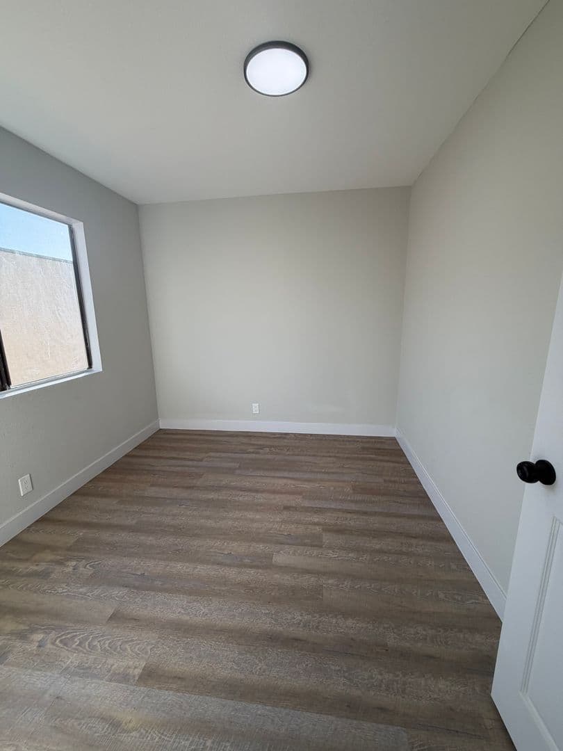 Los Angeles Apartment: 5955 S. Main Street