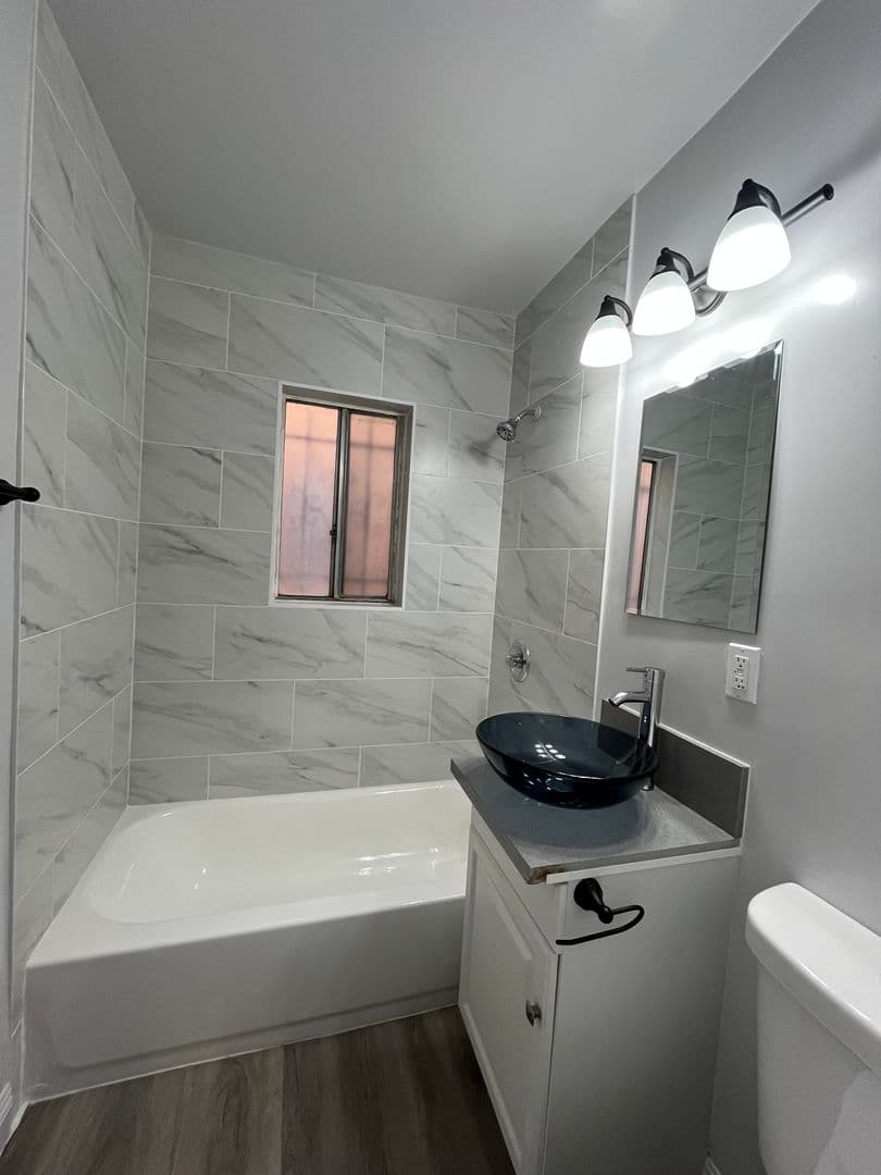 Los Angeles Apartment: 7402 S. Hoover Street