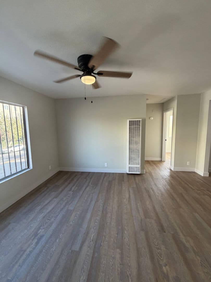 Los Angeles Apartment: 5955 S. Main Street