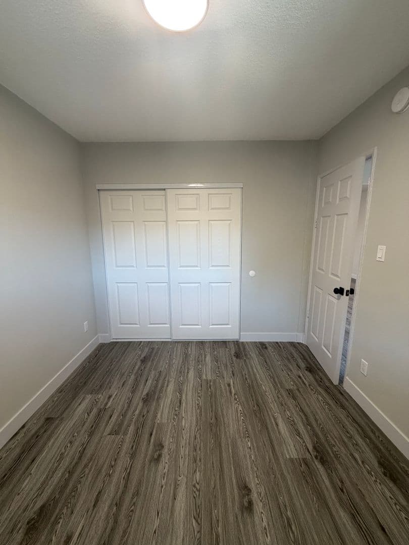 Los Angeles Apartment: 7830 S. Western Avenue