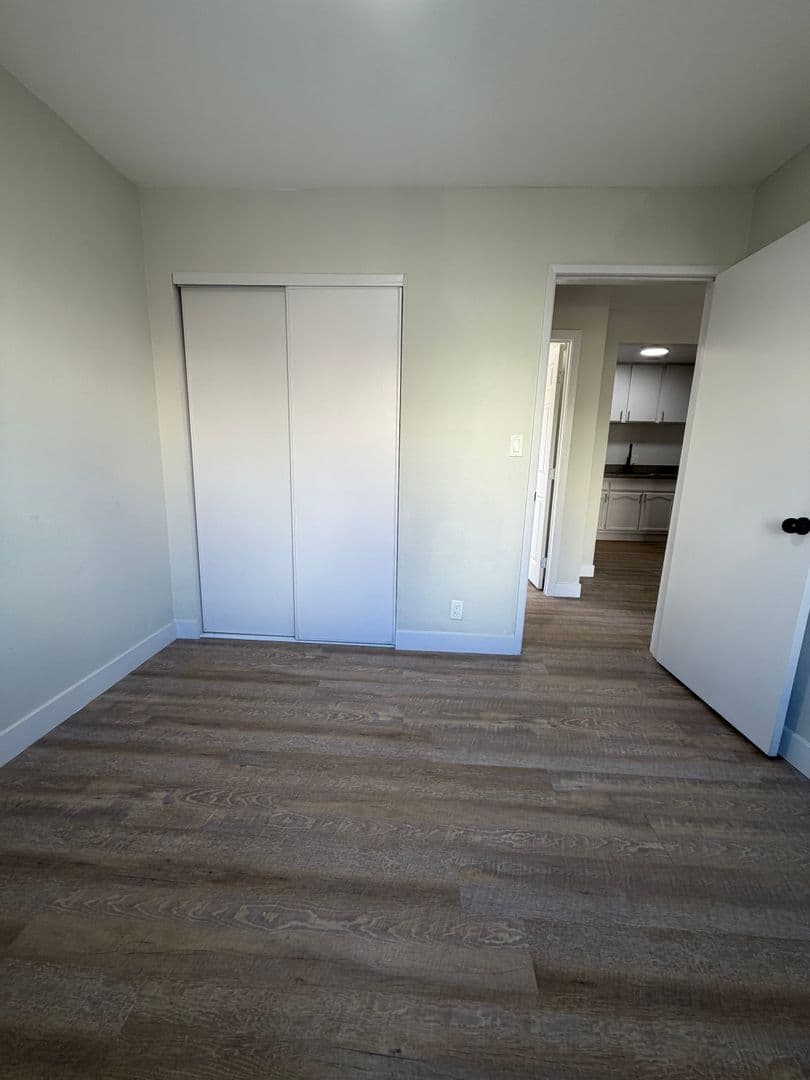 Los Angeles Apartment: 5955 S. Main Street