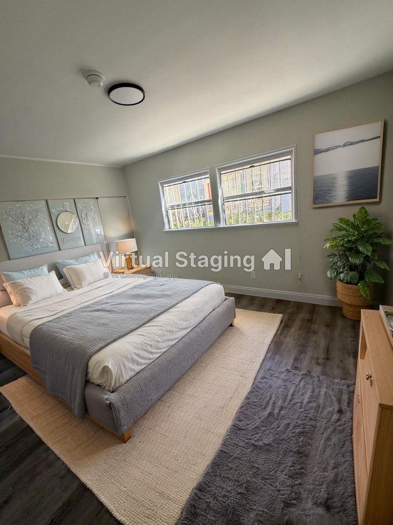 Los Angeles Apartment: 3965 S. Normandie Avenue